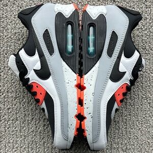NEW Nike Air Max 90 White Orange Black Men's 6.5 / Women Size 8 DC9845-100